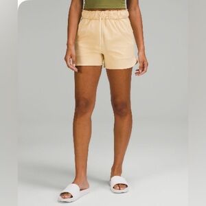 Stretch High-rise short 3.5 inch